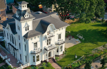 Outdoor view of Wedding Cake House.